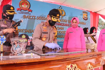 Hukum