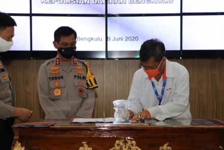 Hukum