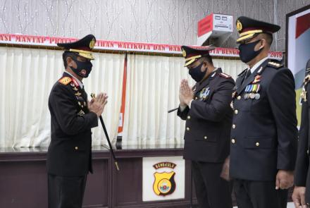 Hukum