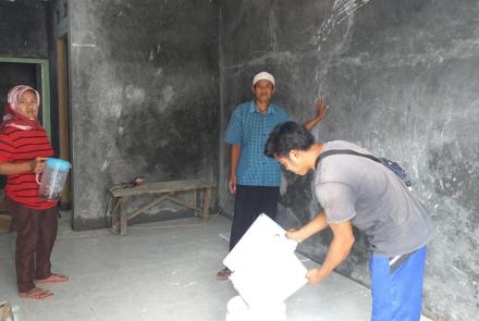 TMMD Perbaiki Rumah Nyaris Ambruk Milik Buruh Bangunan 