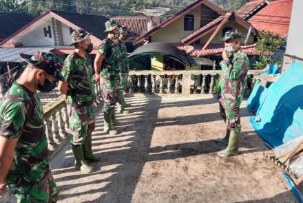 APEL SIAP BERKERJA TMMD 112 KODIM 0818