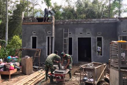 Semangat Satgas TMMD 112 Angkat Batako