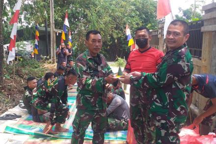 Satgas TMMD 112 Bersama Warga Gelar Syukuran HUT ke-76 TNI